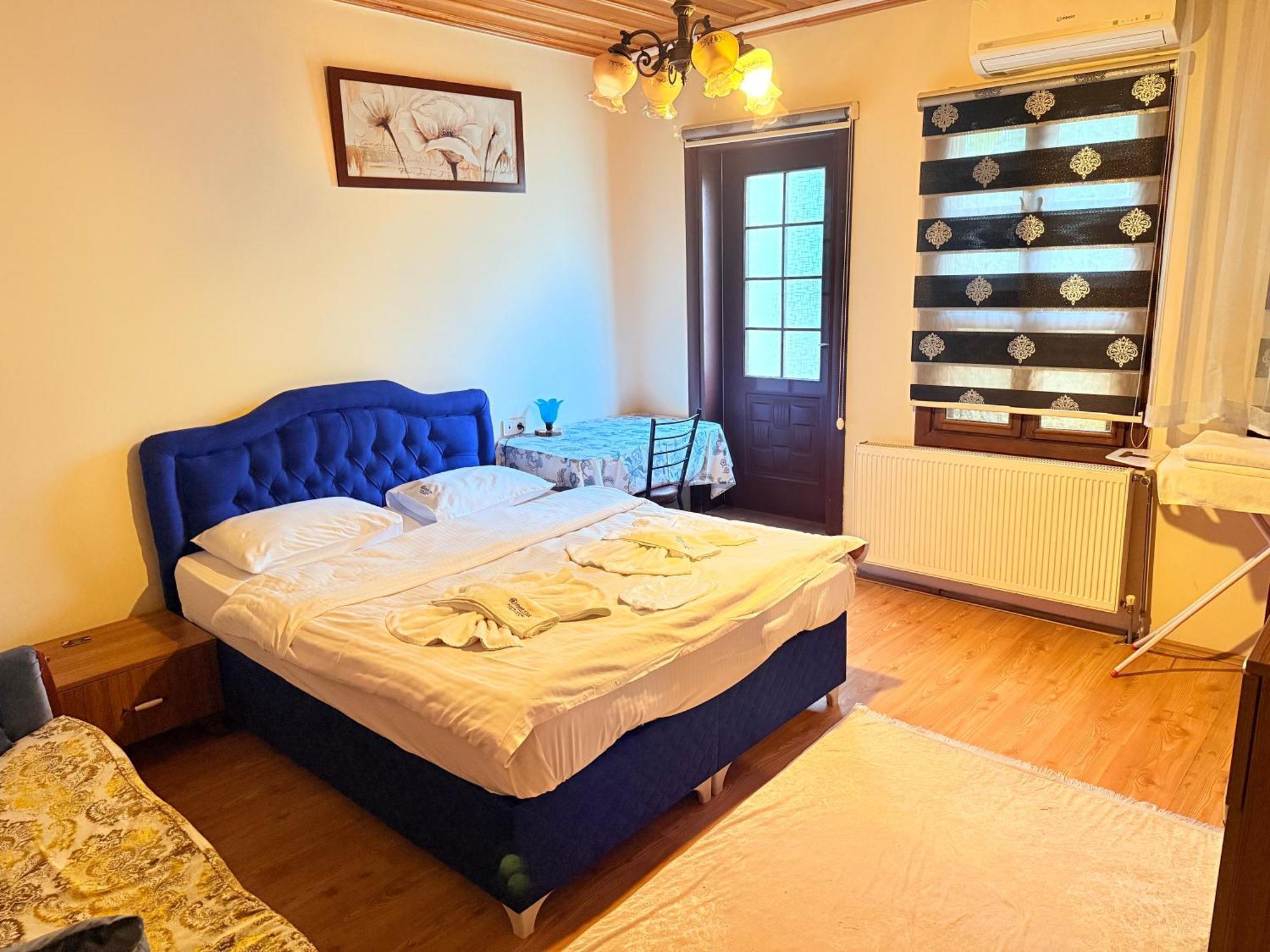 Oez Butik Otel Antik Kent Myrleia Mudanya Exterior foto